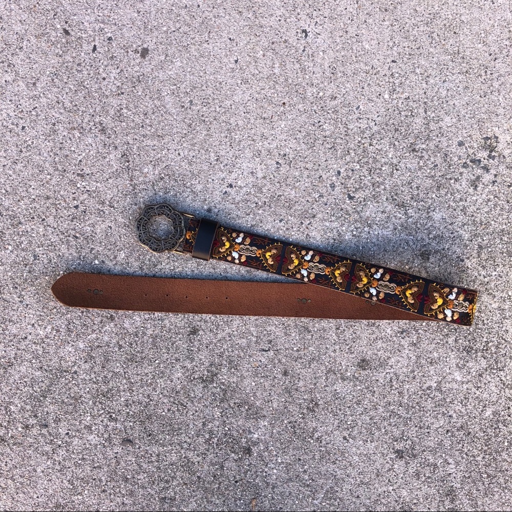 Lucky Brand Embroidered Belt size small